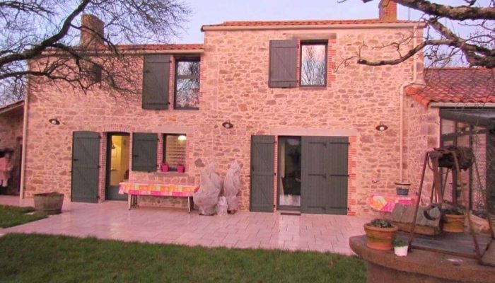 Réalisation rénovation façade, Label Face, votre enduiseur à Saint-Gilles-Croix-de-vie